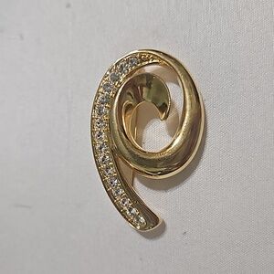 Vintage Swirl Brooch Pin Gold Tone Clear Rhinestones
